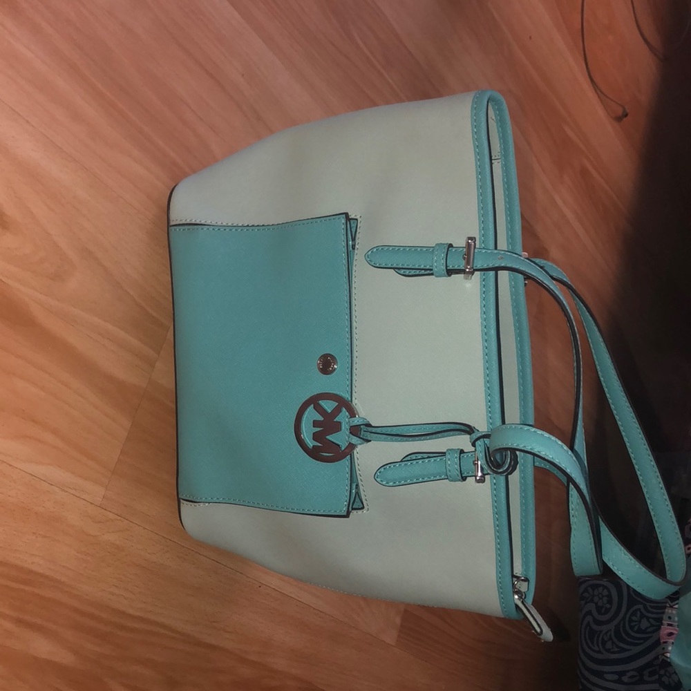 Michael Kors Aqua Shoulder Bag